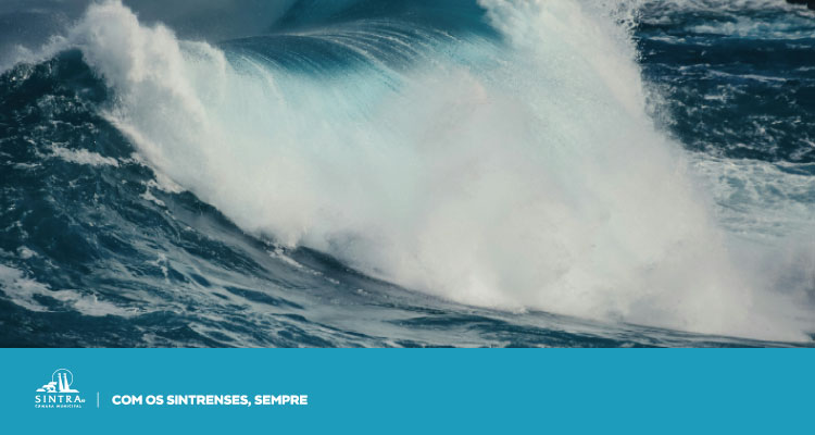 AVISO | Agitação marítima mantém-se até dia 30 de janeiro